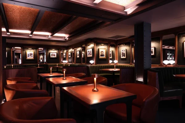 The Bronze Owl NYC: Midtown’s Sultry Cocktail Bar Serving Boozy Italian Ice and Retro Glamour
